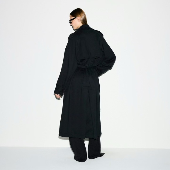 Skims Oversized Trench Coat In Boyfriend Fleece - Picture 6 of 6